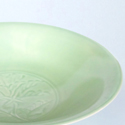 青磁牡丹文片彫菓子鉢